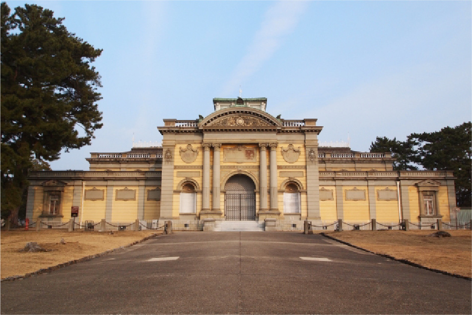 奈良国立博物館